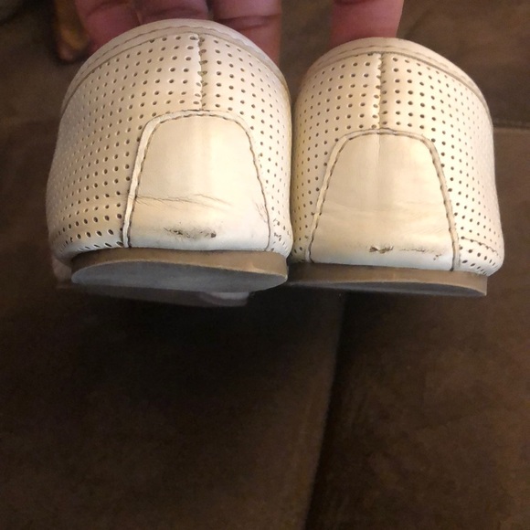 Shoes - Picture 3 of 6